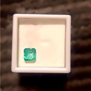Unset Columbian emerald